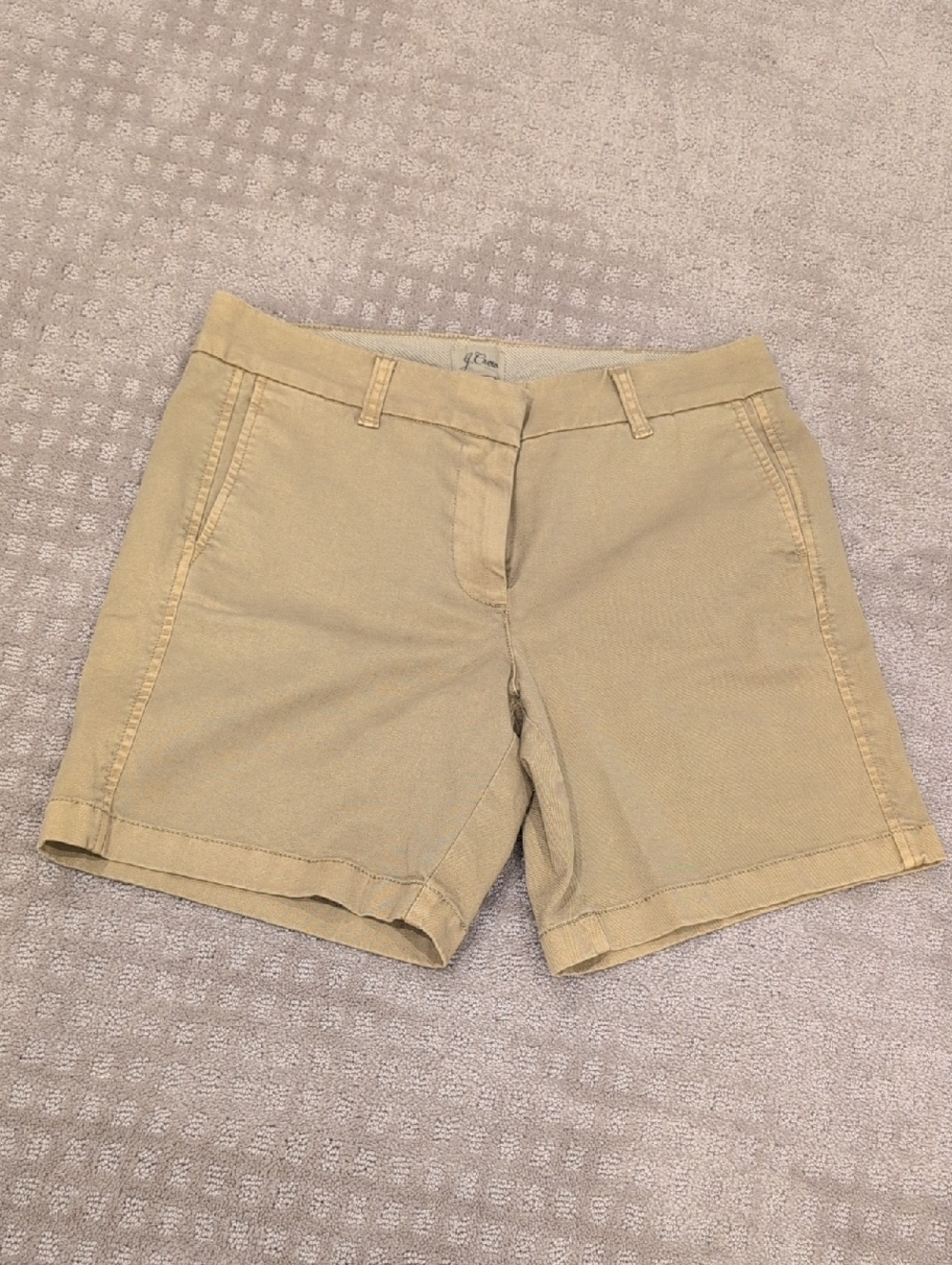 J. Crew 7" khaki chino shorts - sz 6
